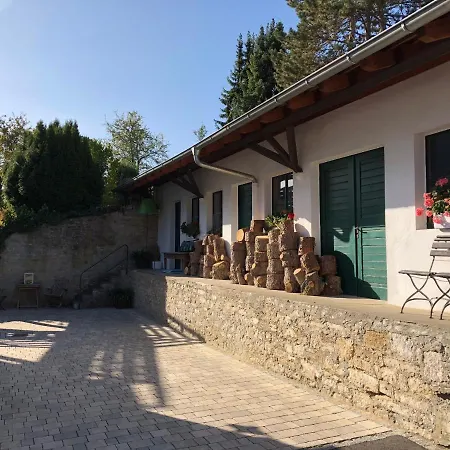 Exklusives In Lage Mit Pool, Sauna, Terrasse - Der Johannishof * Wurzburg