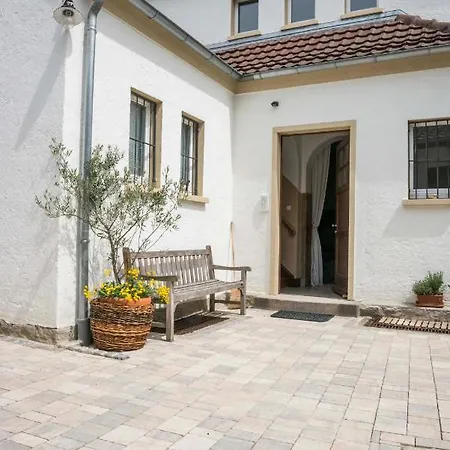 Casa de Férias Exklusives In Lage Mit Pool, Sauna, Terrasse - Der Johannishof